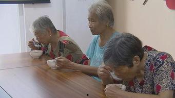 阿姨吃瓜视频,揭秘日常生活中的欢乐瞬间